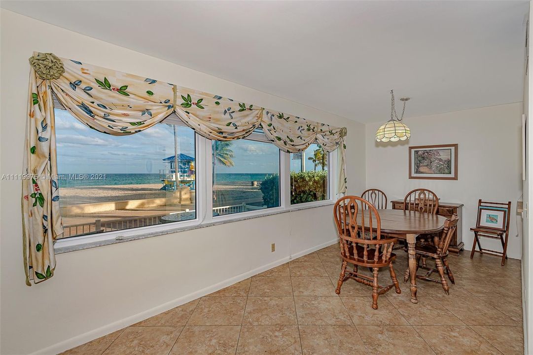 Recently Sold: $5,500,000 (2 beds, 2 baths, 2550 Square Feet)