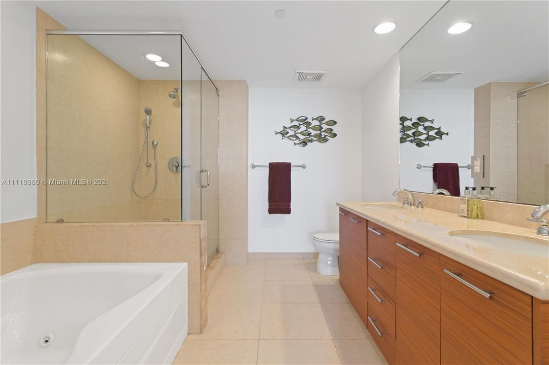 最近售出: $899,000 (3 贝兹, 2 浴室, 1789 平方英尺)