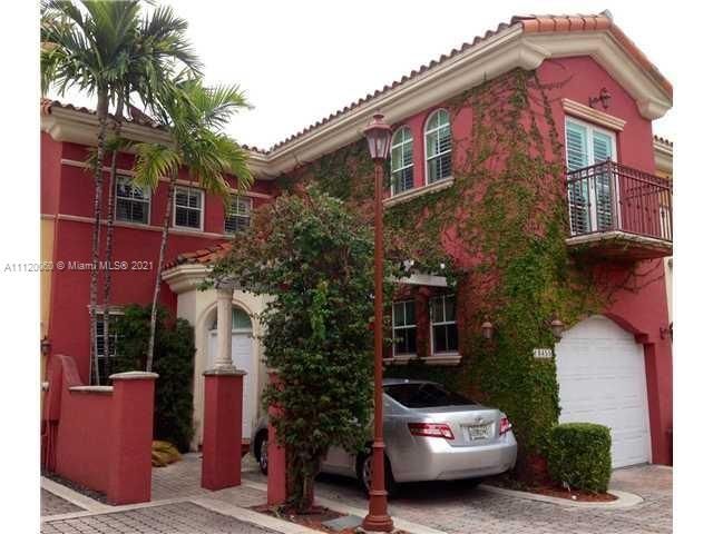 Vendido Recientemente: $659,000 (3 camas, 2 baños, 2000 Pies cuadrados)