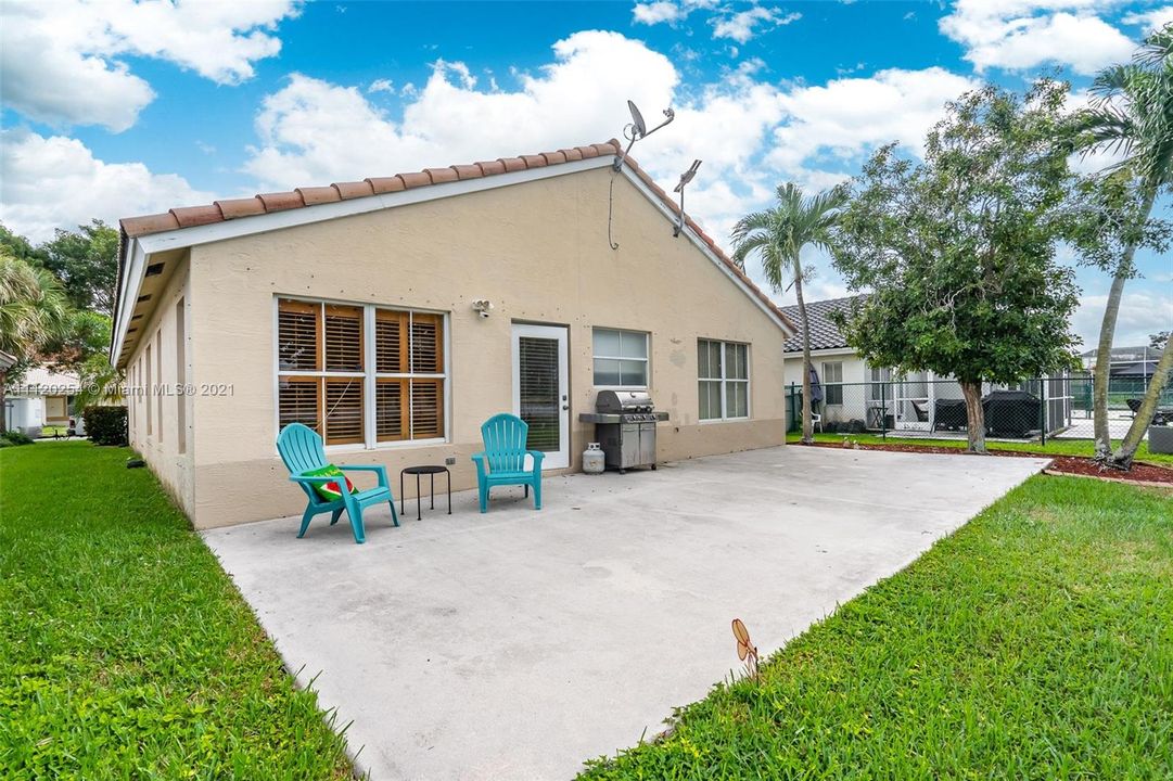 Recently Sold: $500,000 (3 beds, 2 baths, 1667 Square Feet)