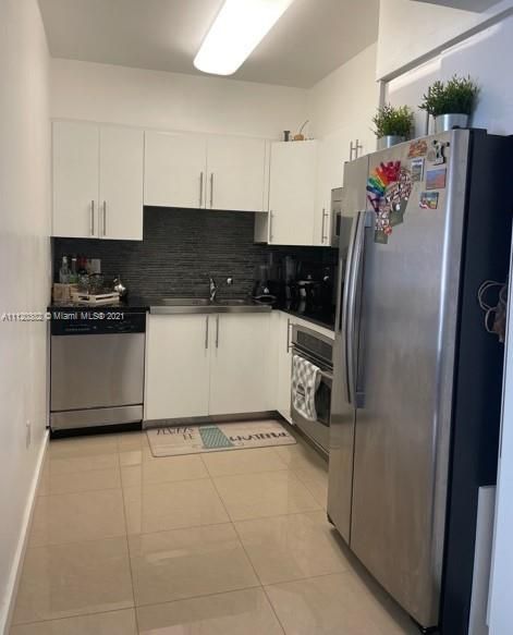 Recently Sold: $510,000 (1 beds, 1 baths, 683 Square Feet)