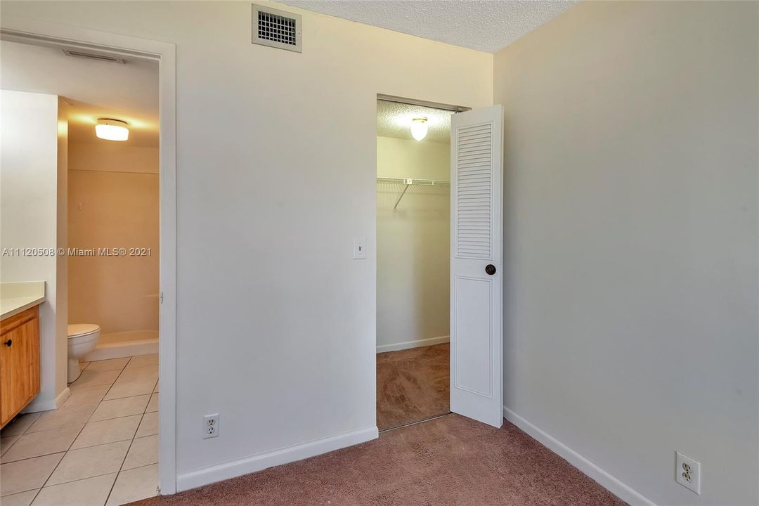 Master Bedroom 4th Photo