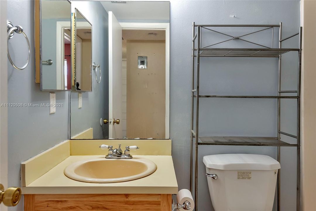 Second Bathroom 4th Photo