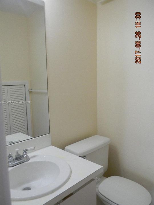 Recently Rented: $1,950 (2 beds, 2 baths, 1000 Square Feet)