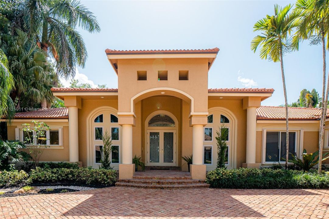 Recently Sold: $1,795,000 (5 beds, 4 baths, 4159 Square Feet)