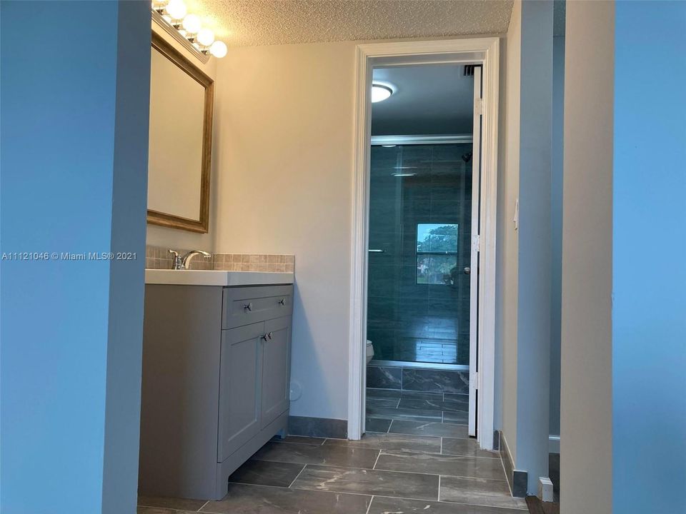 Recently Sold: $284,000 (2 beds, 2 baths, 1100 Square Feet)