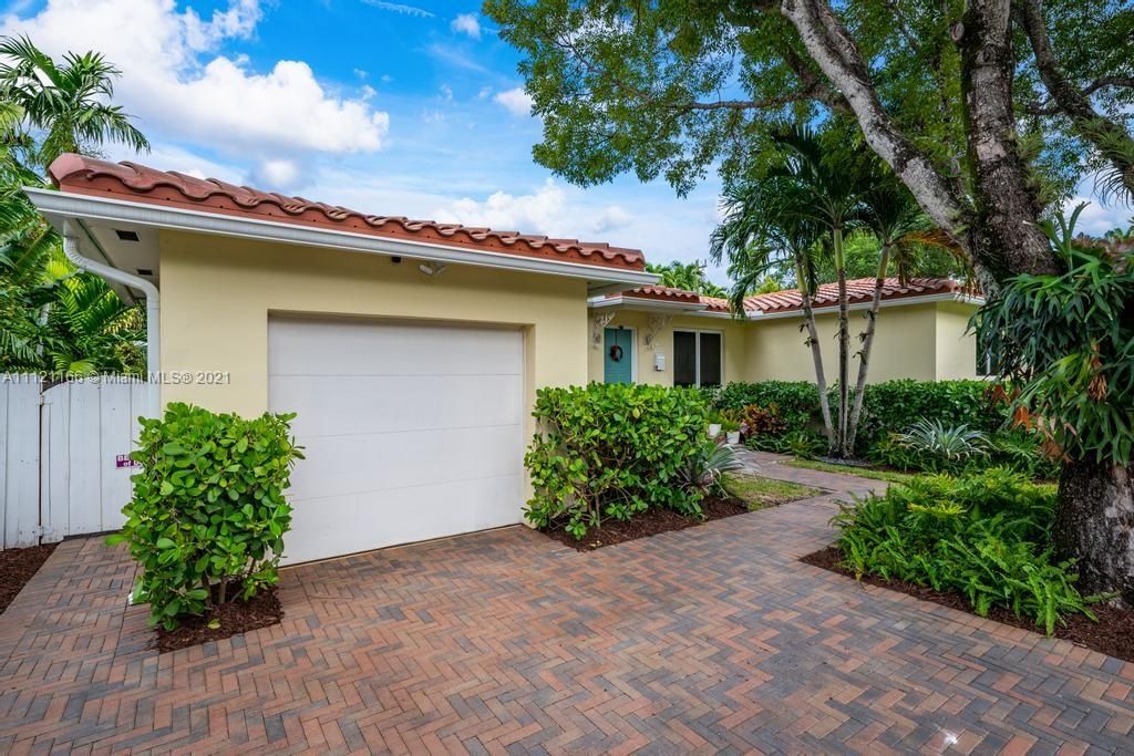 Recently Sold: $1,200,000 (3 beds, 3 baths, 1957 Square Feet)