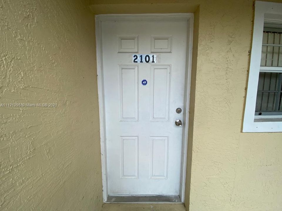 Recently Rented: $1,750 (2 beds, 2 baths, 1201 Square Feet)