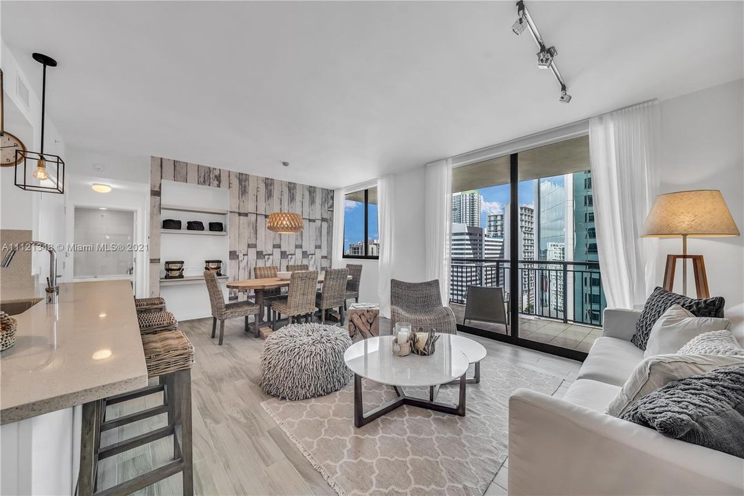 Recently Sold: $525,000 (2 beds, 2 baths, 1064 Square Feet)