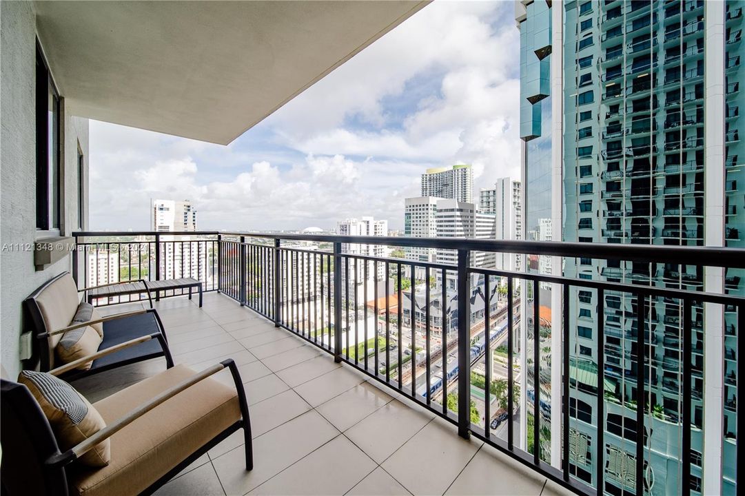 Recently Sold: $525,000 (2 beds, 2 baths, 1064 Square Feet)