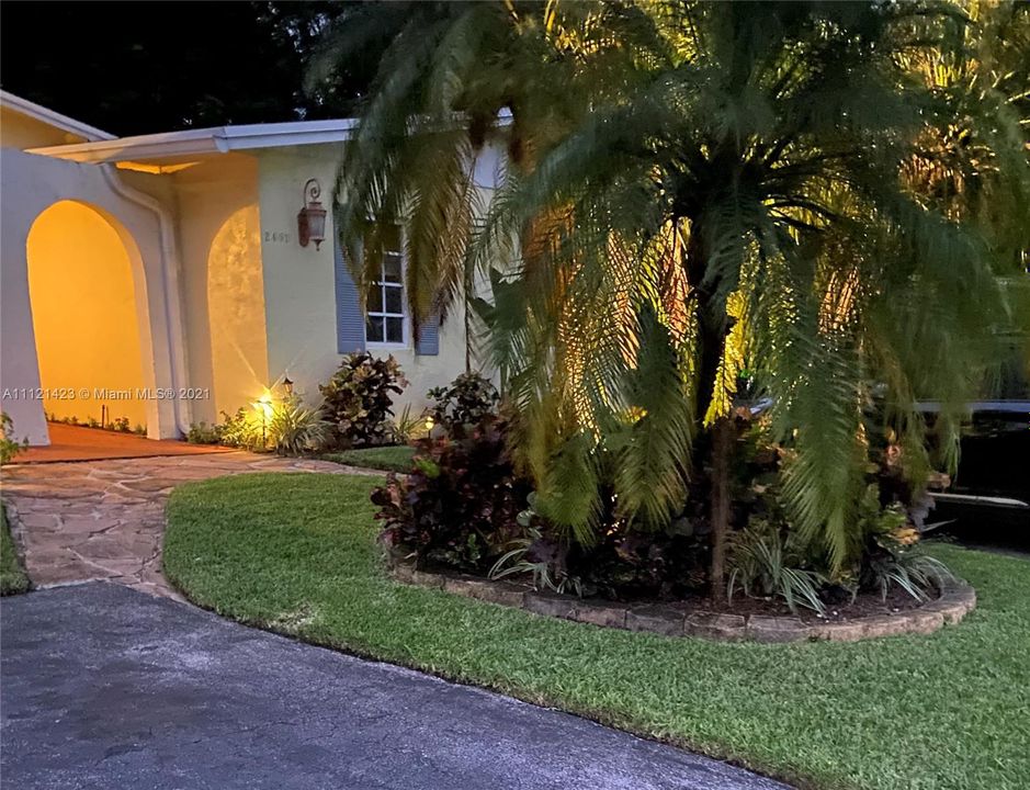 Recientemente alquilado: $2,500 (3 camas, 2 baños, 1175 Pies cuadrados)