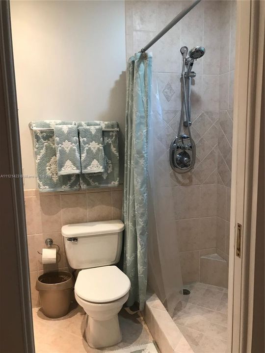 Recientemente alquilado: $2,500 (3 camas, 2 baños, 1175 Pies cuadrados)