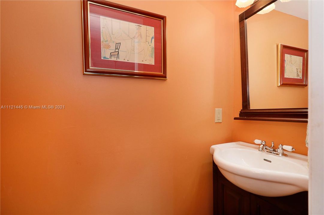 最近售出: $459,000 (3 贝兹, 2 浴室, 1312 平方英尺)