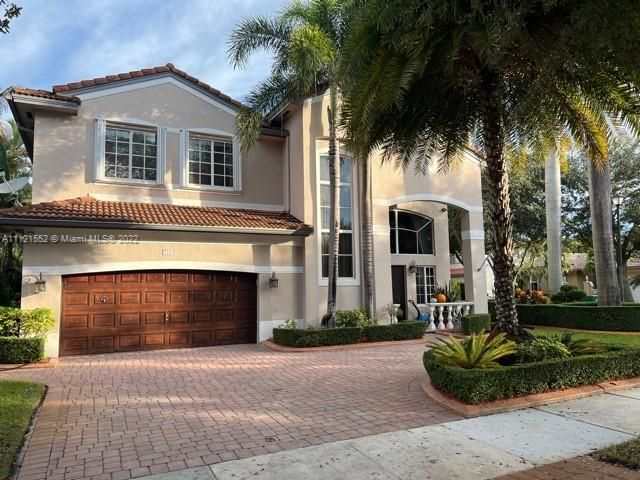 Recently Sold: $864,000 (4 beds, 2 baths, 2494 Square Feet)