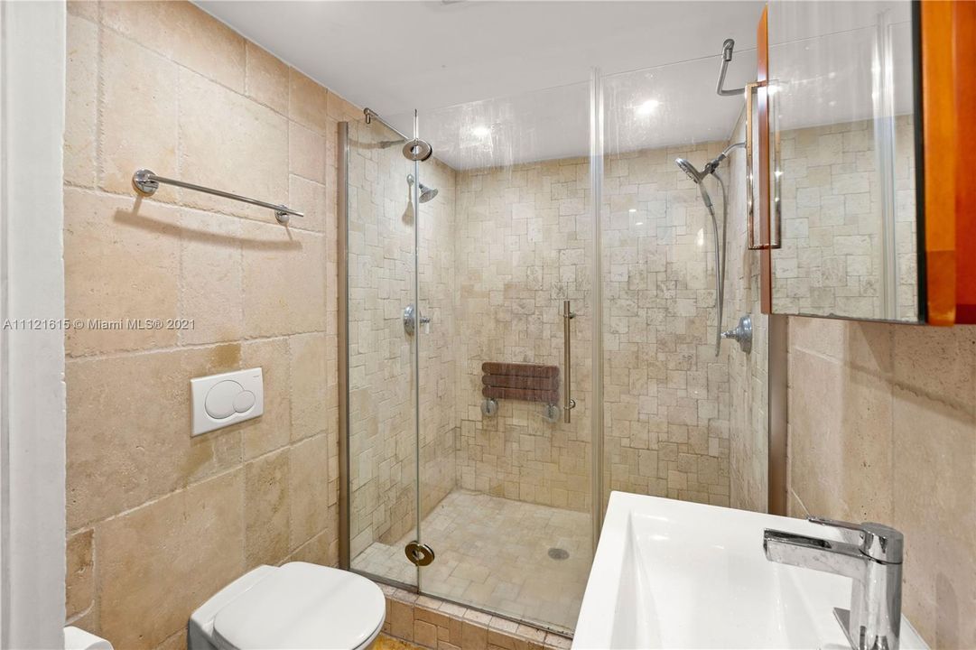 最近售出: $448,000 (2 贝兹, 2 浴室, 1145 平方英尺)