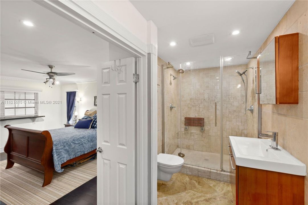 最近售出: $448,000 (2 贝兹, 2 浴室, 1145 平方英尺)