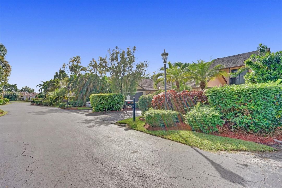 Recently Sold: $725,000 (4 beds, 3 baths, 2642 Square Feet)