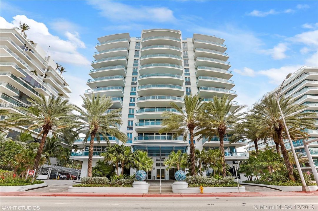Recently Sold: $2,850,000 (3 beds, 3 baths, 2480 Square Feet)