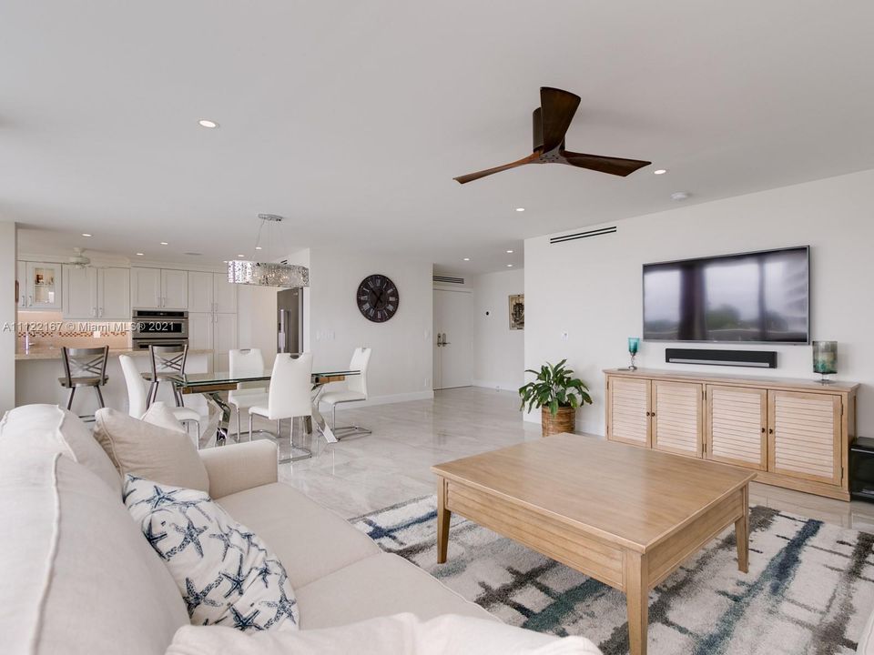 Recently Sold: $729,000 (2 beds, 2 baths, 1230 Square Feet)