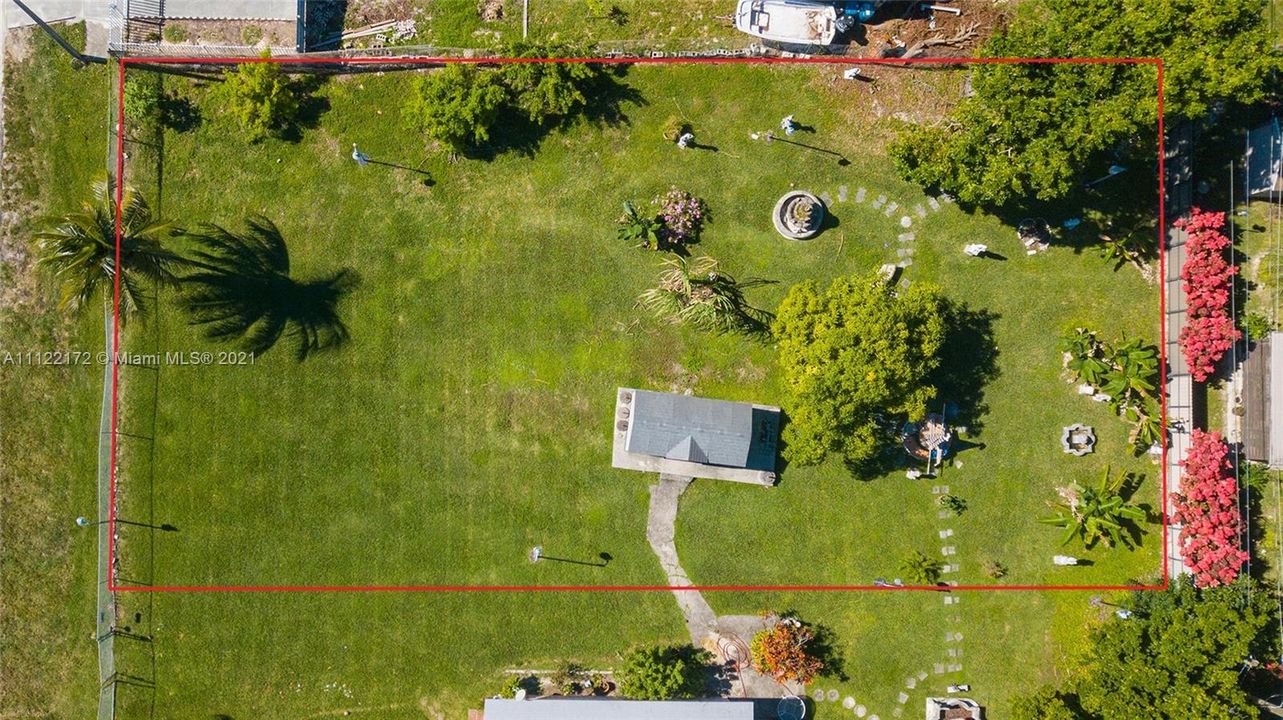 Vendido Recientemente: $130,000 (0.24 acres)