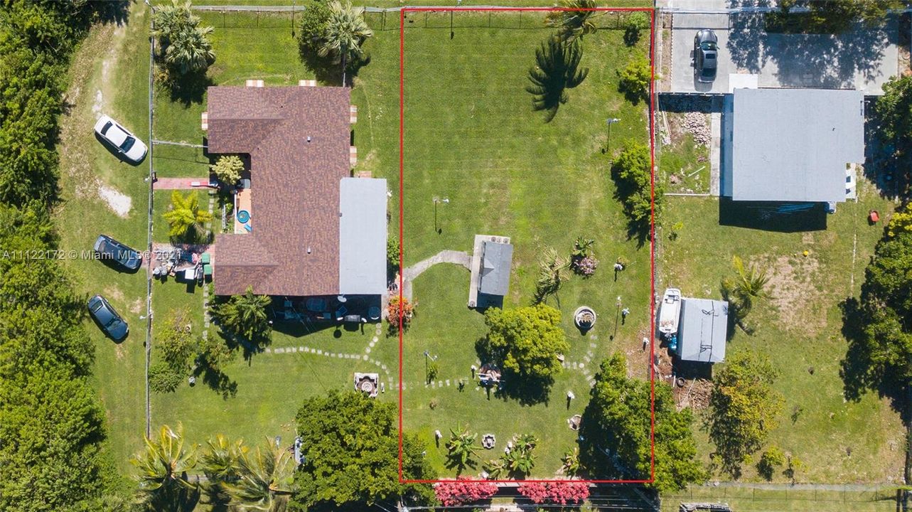 Vendido Recientemente: $130,000 (0.24 acres)