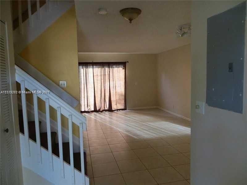 最近租的: $2,000 (3 贝兹, 2 浴室, 1270 平方英尺)