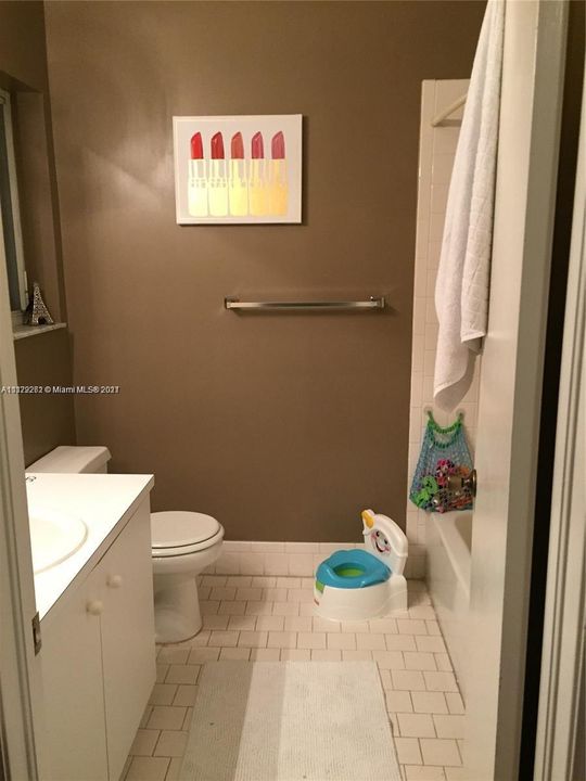 最近租的: $2,000 (3 贝兹, 2 浴室, 1270 平方英尺)