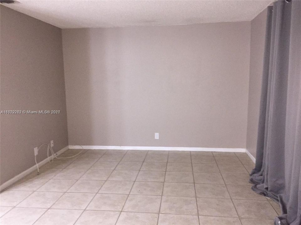 最近租的: $2,000 (3 贝兹, 2 浴室, 1270 平方英尺)