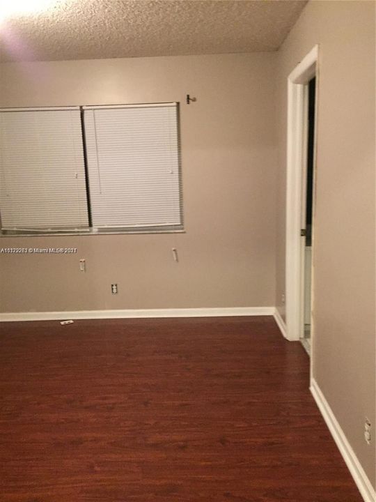 最近租的: $2,000 (3 贝兹, 2 浴室, 1270 平方英尺)