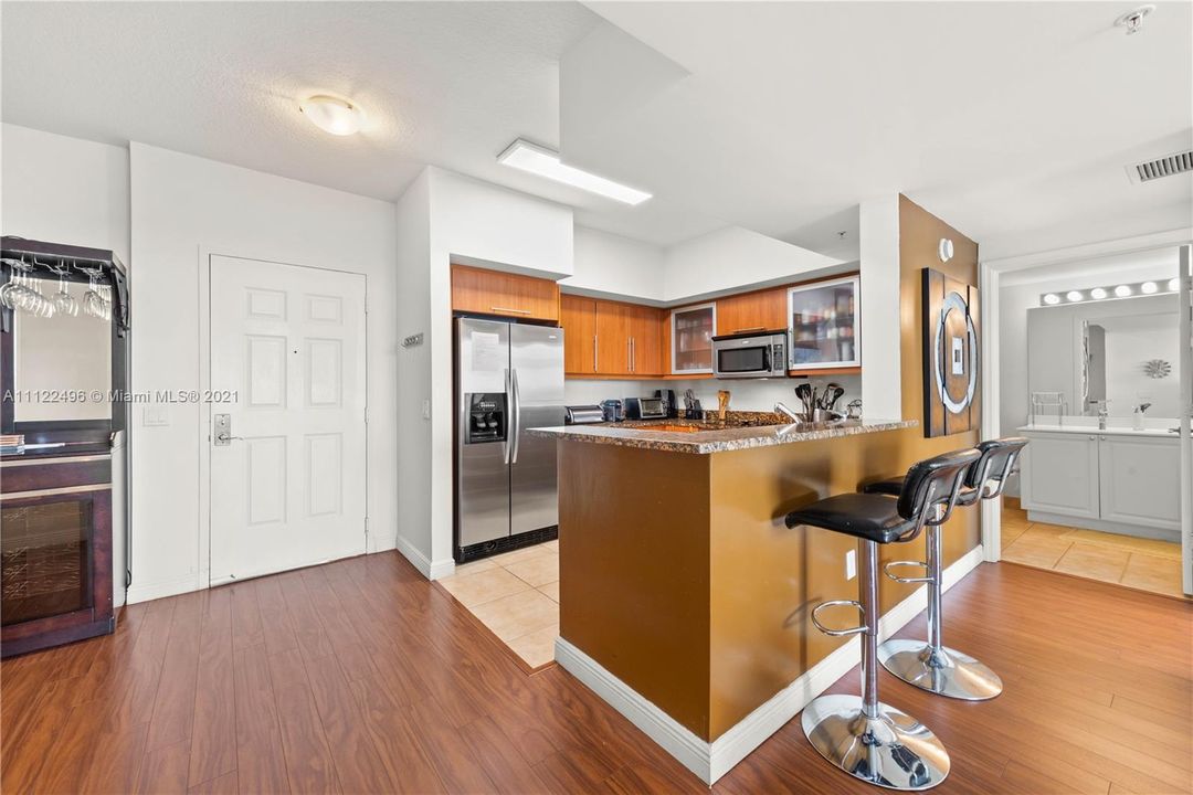 Recently Sold: $535,000 (3 beds, 2 baths, 1329 Square Feet)
