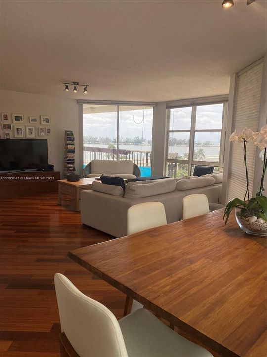 Livng room / Dinning Room with Views of Biscayne bay