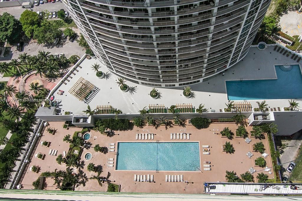 Recientemente alquilado: $2,064 (1 camas, 1 baños, 842 Pies cuadrados)