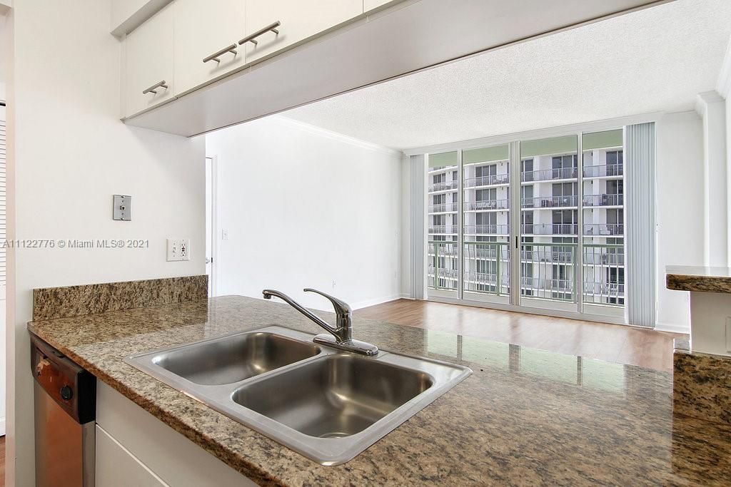 Recientemente alquilado: $2,064 (1 camas, 1 baños, 842 Pies cuadrados)