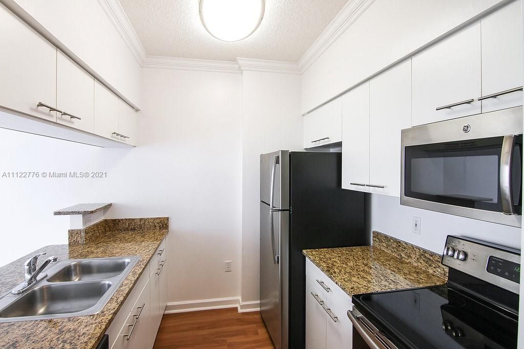 Recientemente alquilado: $2,064 (1 camas, 1 baños, 842 Pies cuadrados)