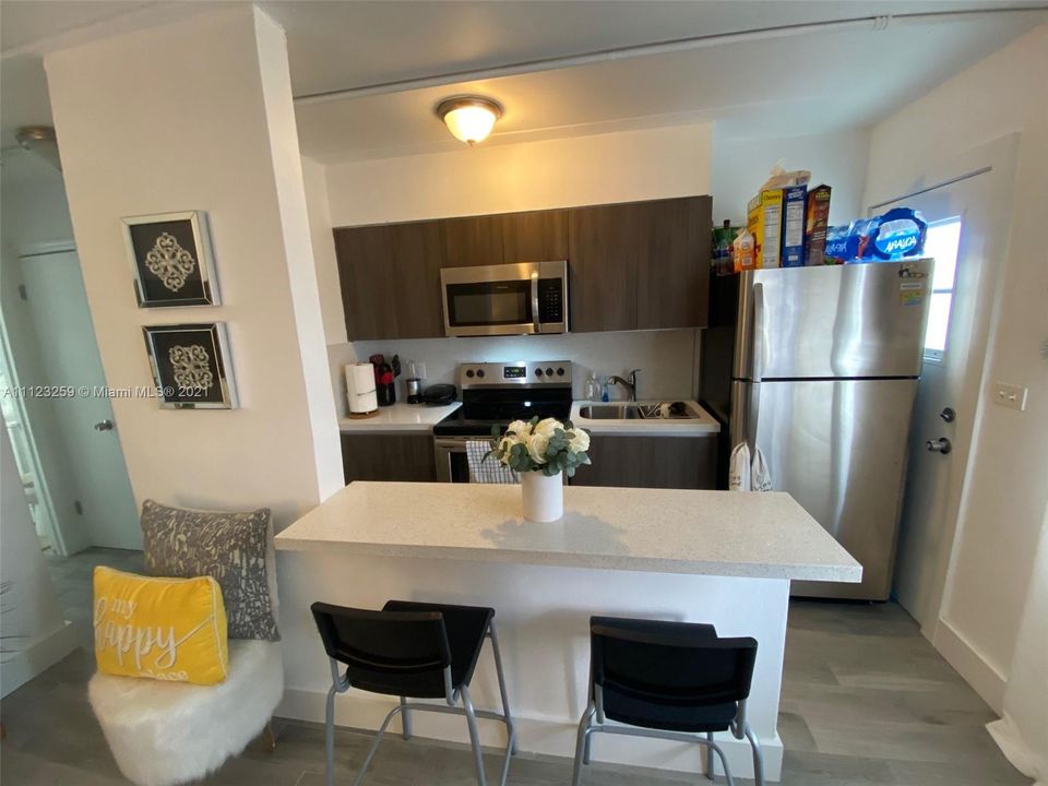 Recently Rented: $1,650 (1 beds, 1 baths, 0 Square Feet)