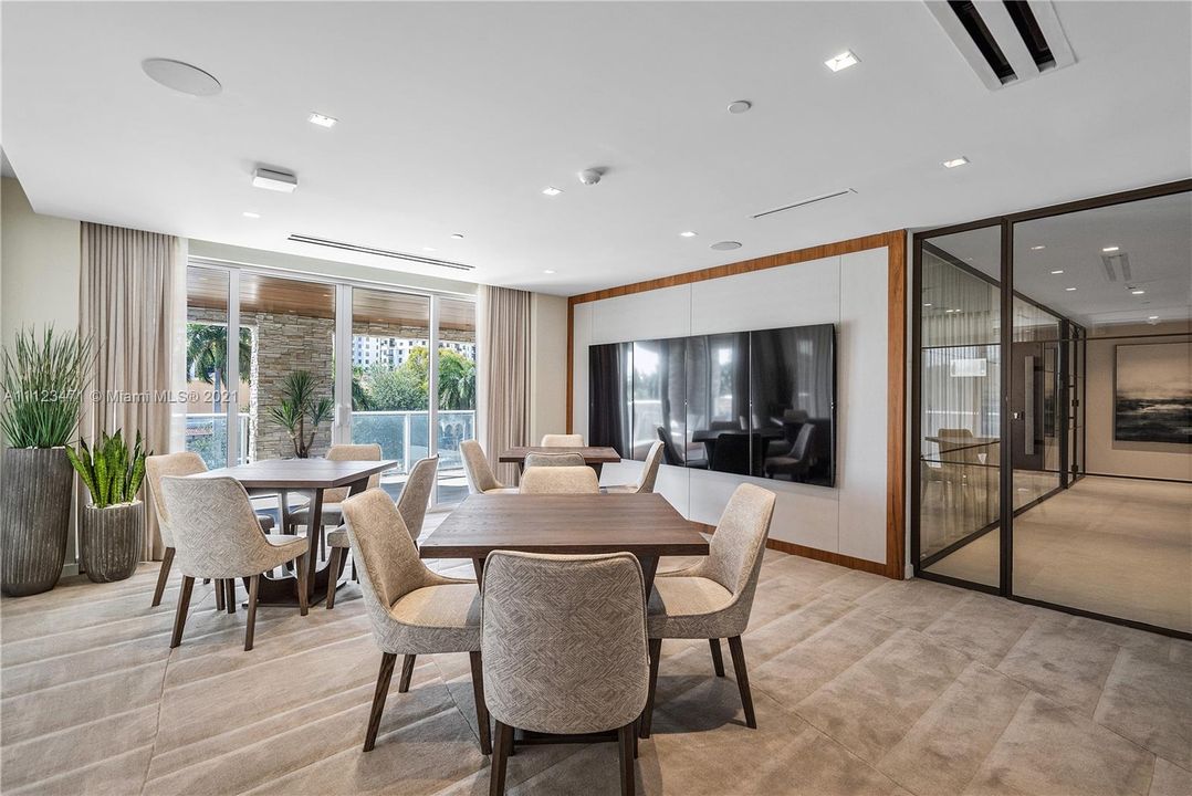 Recently Sold: $1,760,000 (2 beds, 2 baths, 1874 Square Feet)