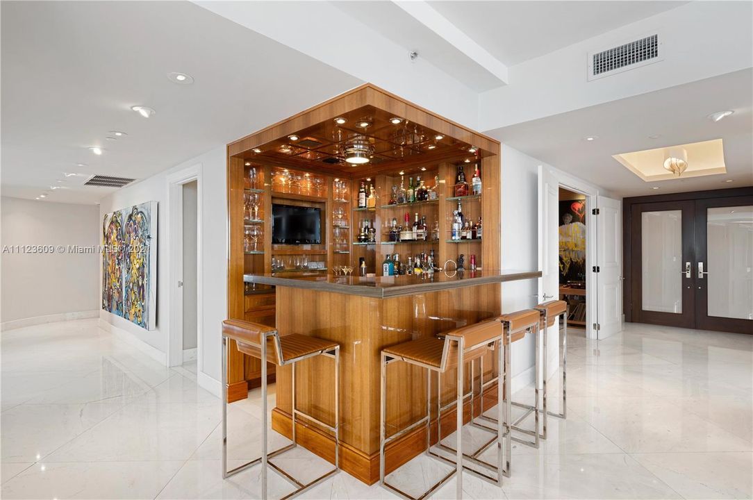 Recently Sold: $6,899,000 (4 beds, 3 baths, 3979 Square Feet)