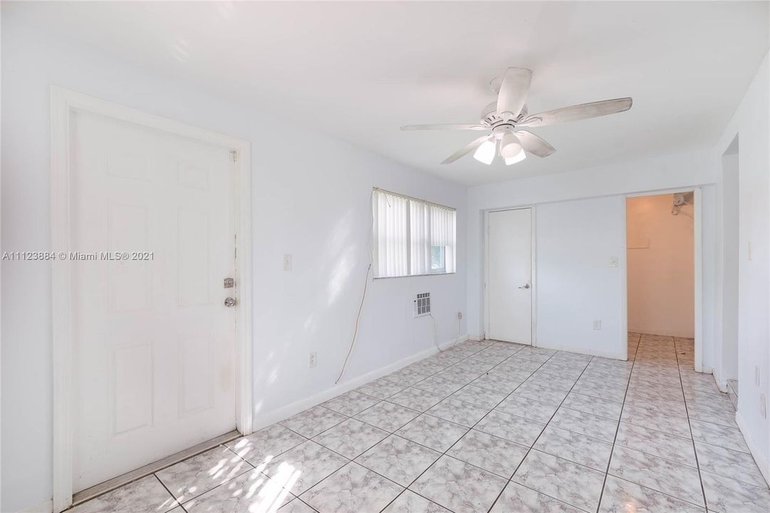 Recently Sold: $525,000 (3 beds, 2 baths, 1184 Square Feet)