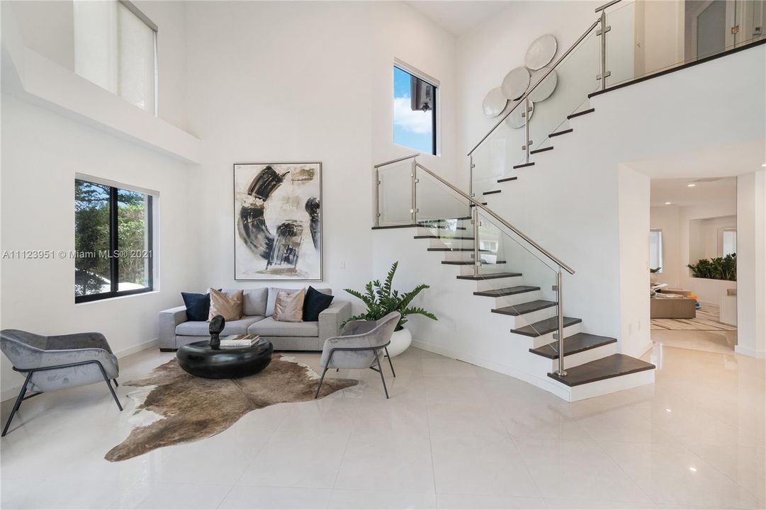 Recently Sold: $1,850,000 (5 beds, 4 baths, 3631 Square Feet)