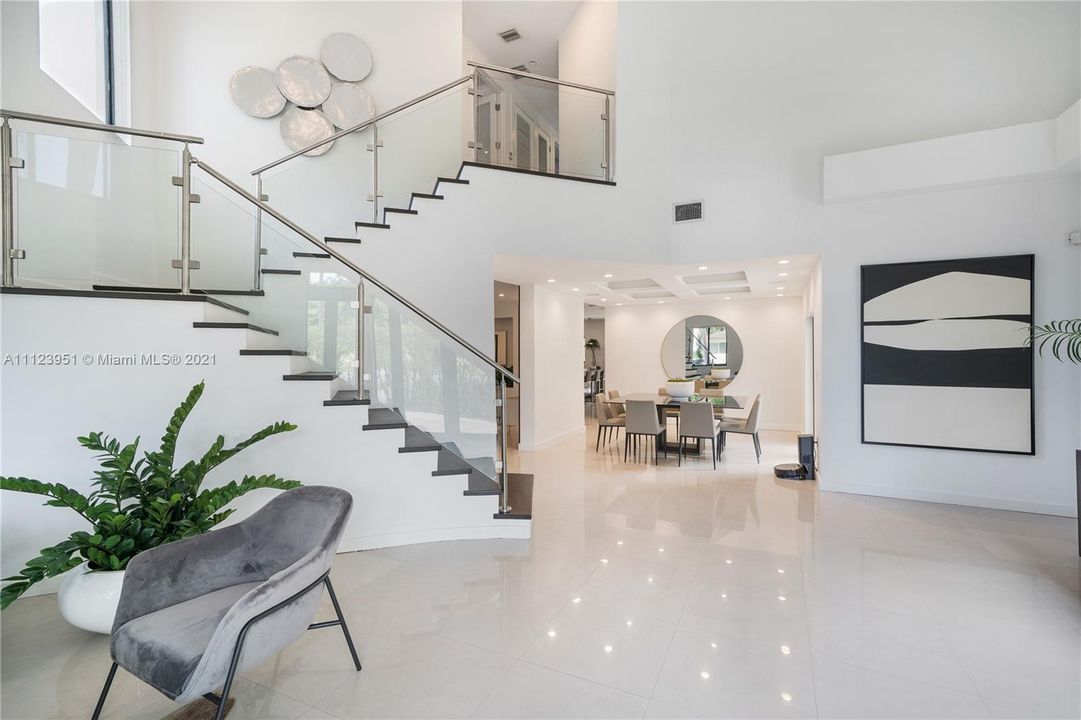 Recently Sold: $1,850,000 (5 beds, 4 baths, 3631 Square Feet)