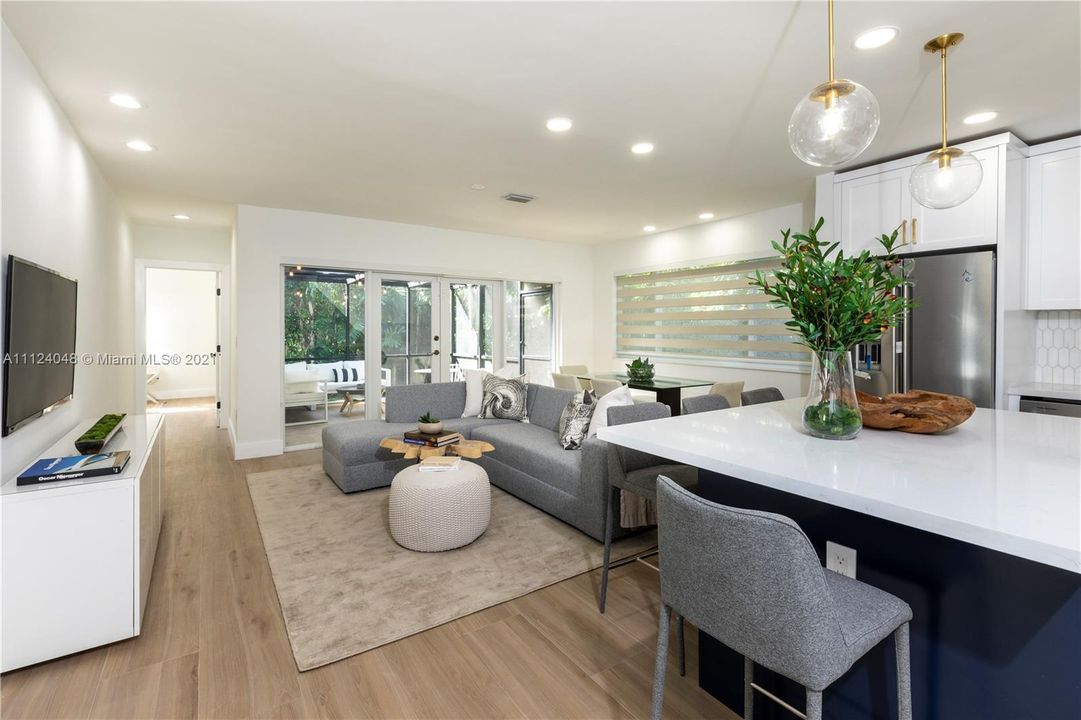 Recently Sold: $999,000 (3 beds, 2 baths, 1533 Square Feet)