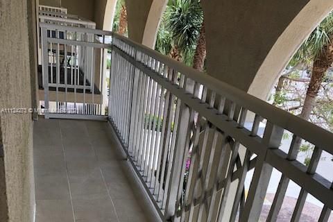 Недавно продано: $219,000 (1 спален, 1 ванн, 620 Квадратных фут)