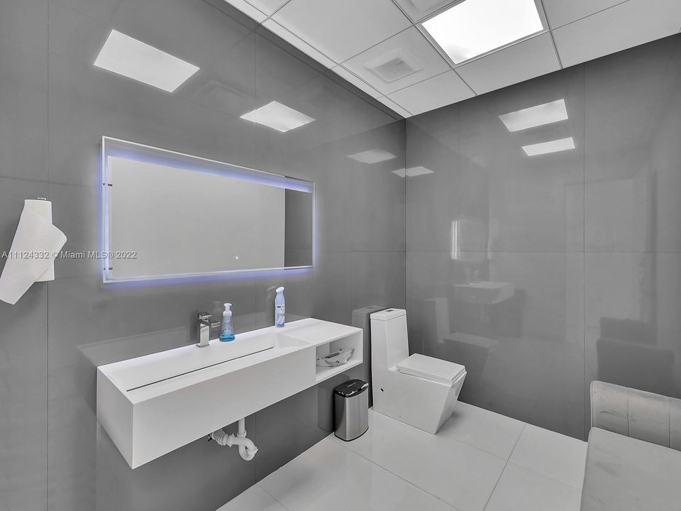 Recently Sold: $1,500,000 (0 beds, 0 baths, 0 Square Feet)