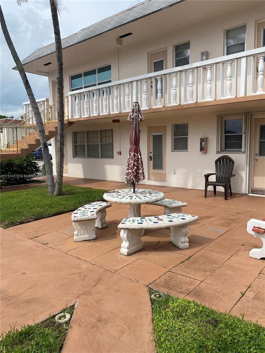 Recently Sold: $145,500 (2 beds, 1 baths, 900 Square Feet)