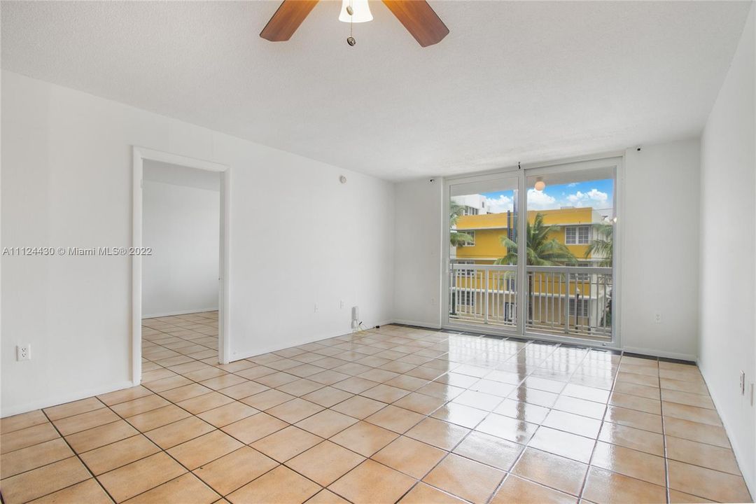 Recently Sold: $379,900 (1 beds, 1 baths, 659 Square Feet)