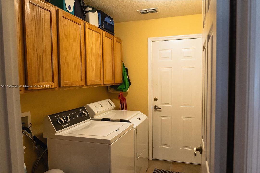 Vendido Recientemente: $420,000 (4 camas, 3 baños, 0 Pies cuadrados)