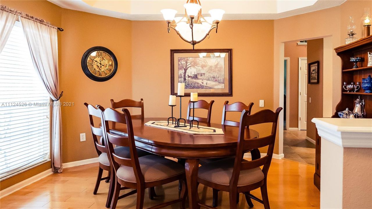 Vendido Recientemente: $420,000 (4 camas, 3 baños, 0 Pies cuadrados)