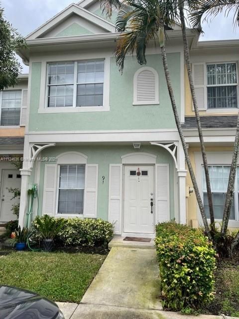 Recently Rented: $2,500 (2 beds, 2 baths, 1110 Square Feet)