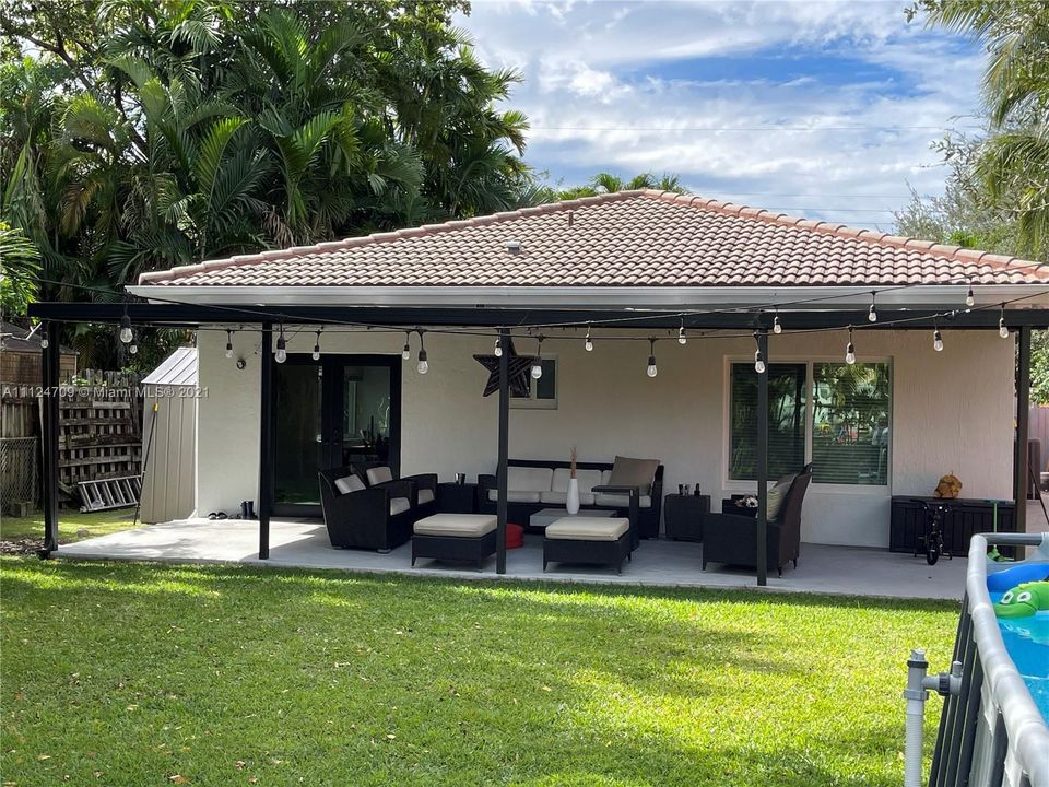 Vendido Recientemente: $790,000 (3 camas, 2 baños, 1476 Pies cuadrados)