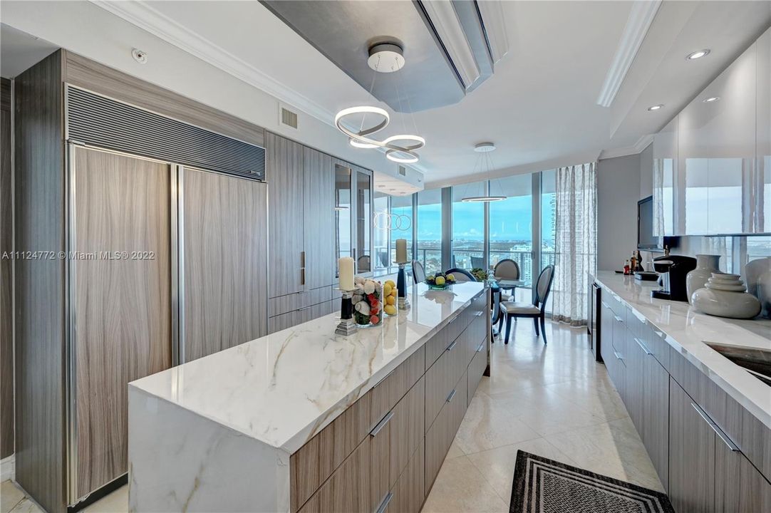Recently Sold: $2,699,000 (4 beds, 4 baths, 3466 Square Feet)